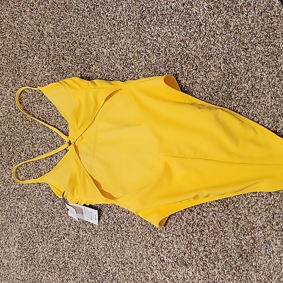 NWT Shade & Shore V-Neck One Piece Swimsuit Cut-Out Back - Picture 3 of 3